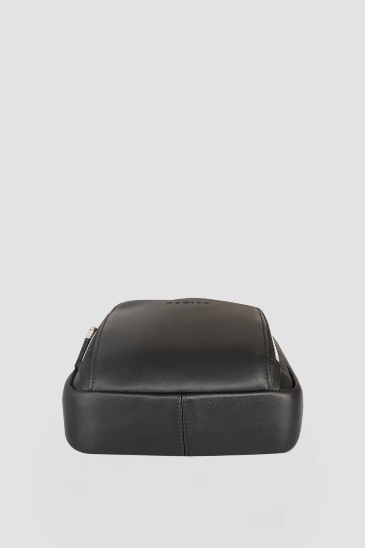 GILLES SLING BAG