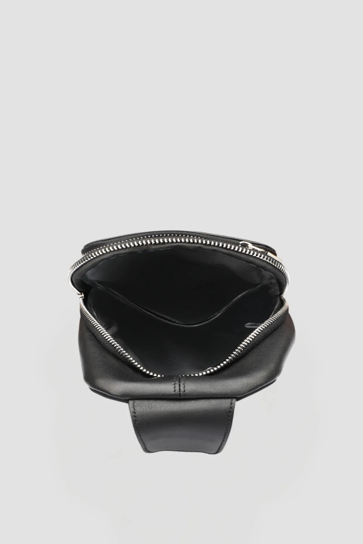 GILLES SLING BAG