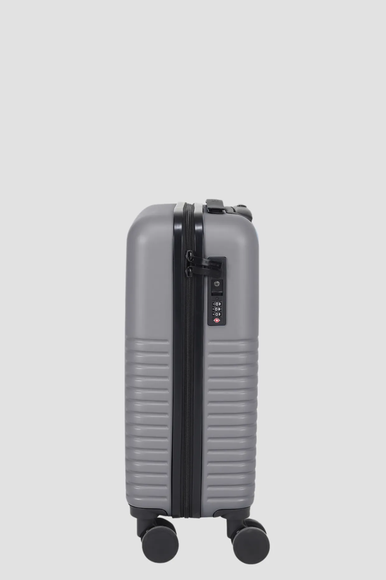 MONACO 18" CARRY-ON CASE