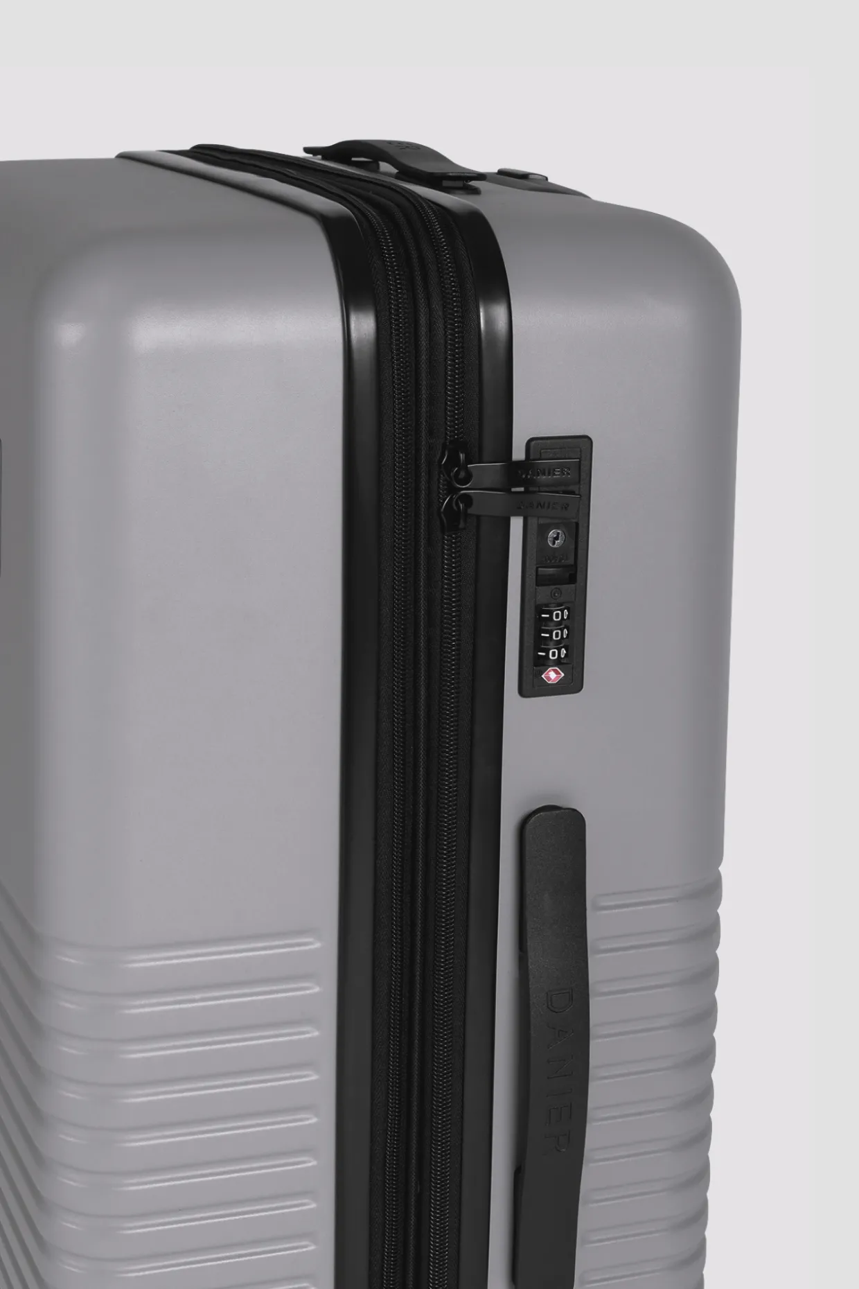MONACO 26" LARGE LUGGAGE CASE