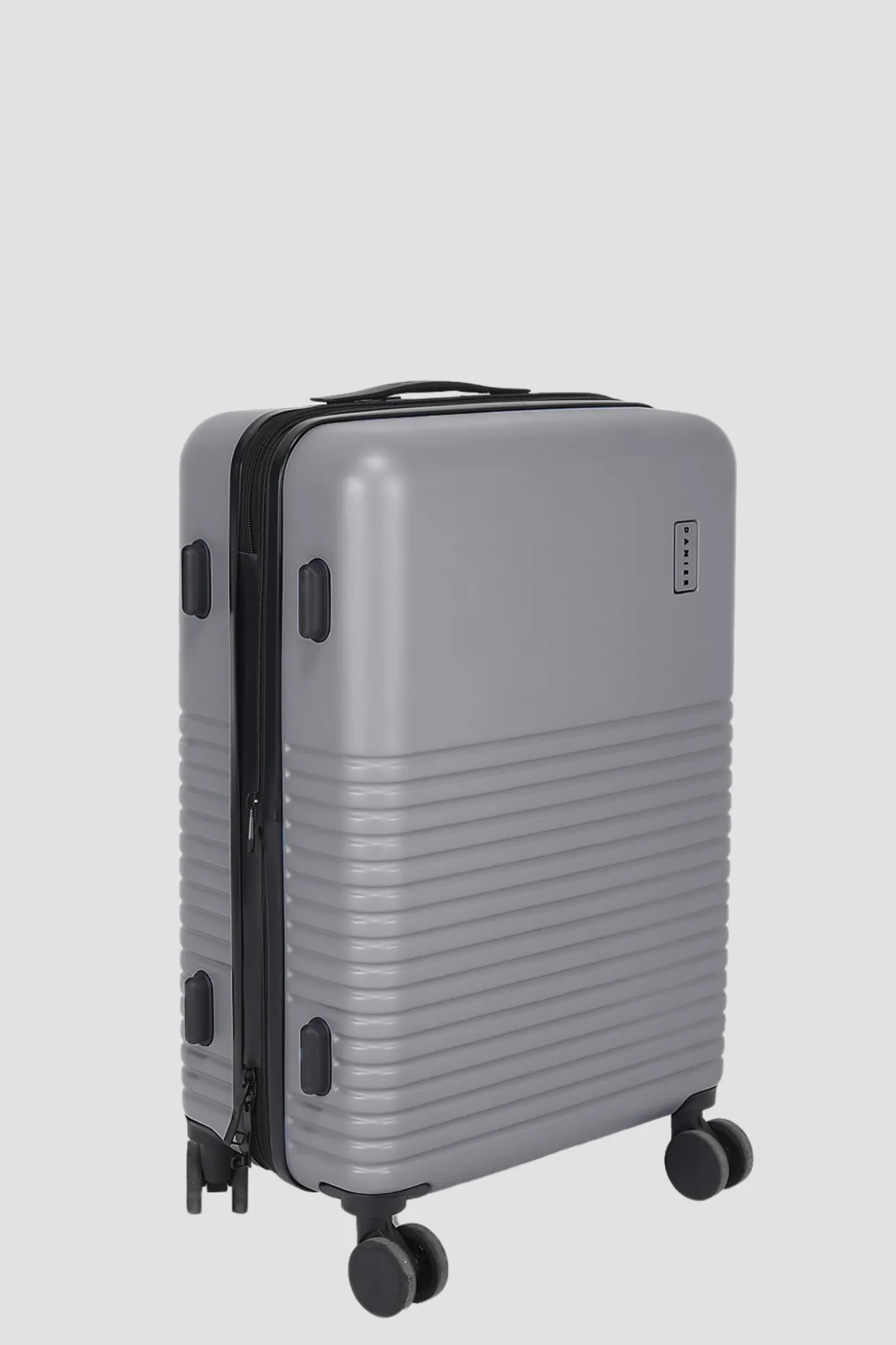 MONACO 22" MEDIUM LUGGAGE CASE