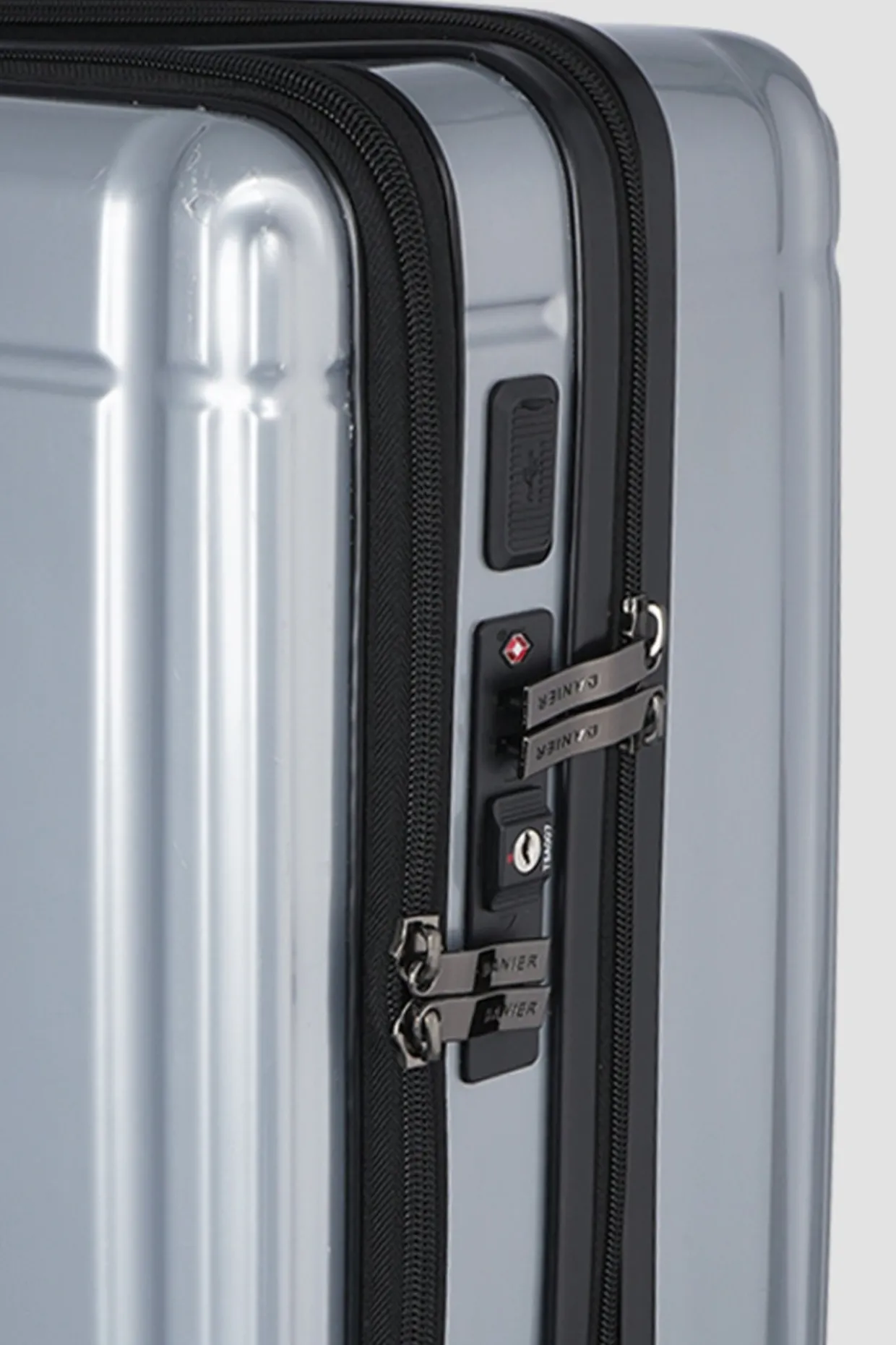 UPTOWN CARRY-ON LUGGAGE